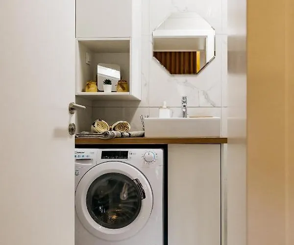 Woody - Comfy In Siska * 류블랴나